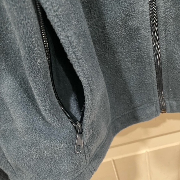 Columbia NEW, unisex extra large Columbia fleece jacket emerald green. - Picture 4 of 9